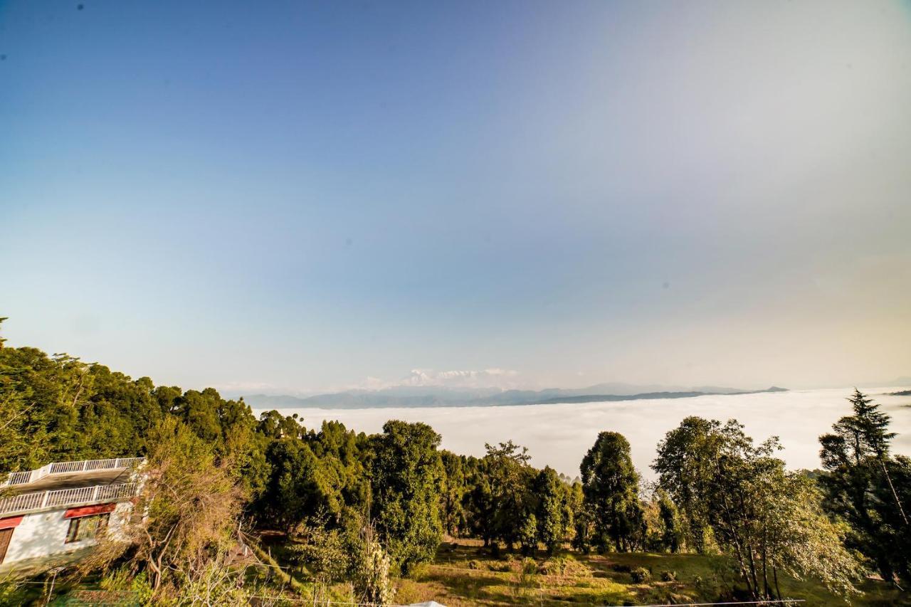 Capital O 47240 Hotel Blossom Resort Kausani Exterior photo