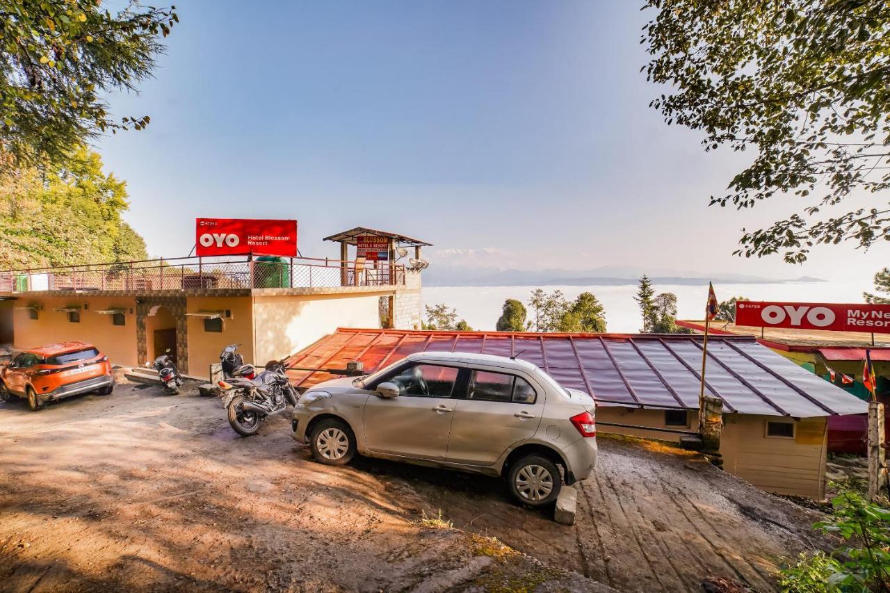 Capital O 47240 Hotel Blossom Resort Kausani Exterior photo